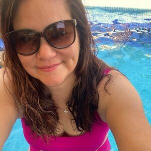 Meet your Posher, Evelyn